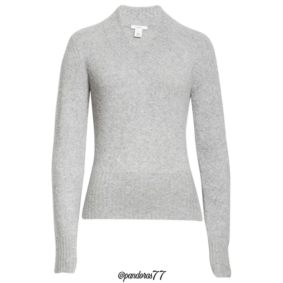 LEWIT—V-NECK SOFT, GRAY MERINO & CASHMERE BOUCLÉ SWEATER. SIZE MEDIUM & BNWT!! - Picture 4 of 13